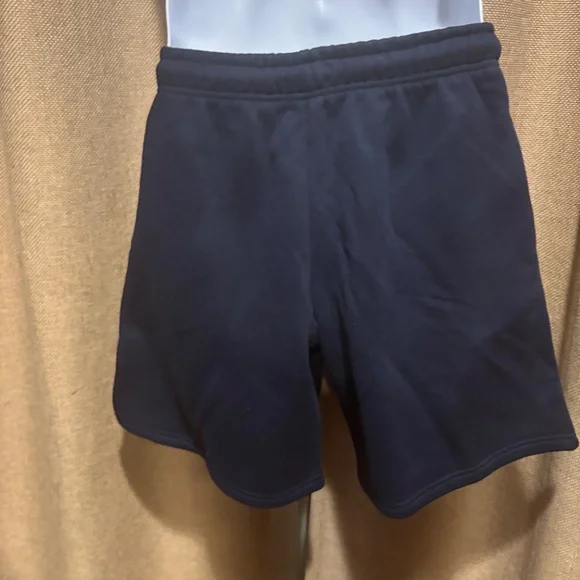 Shorts - Picture 3 of 3